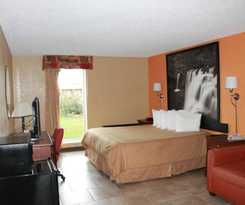 Hotel Fairview Inn and Suites