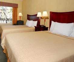 Hotel Quality Inn and Suites