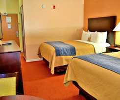 Comfort Inn and Suites Deland - Near University