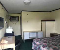 Hotel Capri By OYO Elwood, Wathena