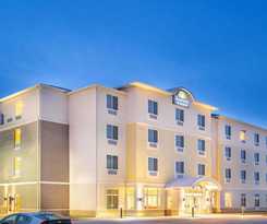 Hotel Days Inn and Suites By Wyndham Kearney