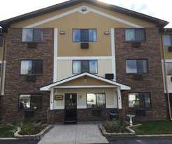 Hotel Super 8 By Wyndham Canton/livonia Area