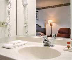 Hotel Super 8 By Wyndham Aurora/naperville Area