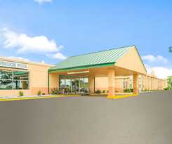 Travelodge by Wyndham Lincoln Airport I-80