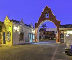 Hotel Casa Conde and Suites