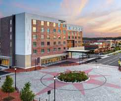 Courtyard By Marriott North Brunswick