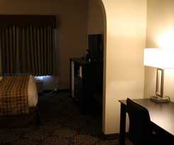 Best Western Plus Des Moines West Inn and Suites