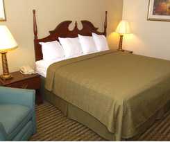Hotel Quality Inn and Suites