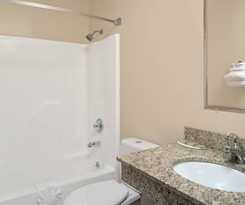 Hotel Super 8 By Wyndham Omaha I-80 West