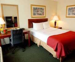 Hotel Clarion Inn and Suites Dothan South