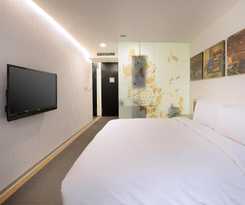 Hotel Olah Poshtel - Taichung Station