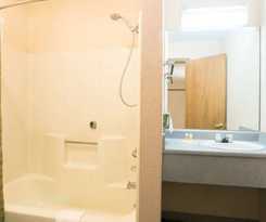 Days Inn By Wyndham Indianapolis East Post Road