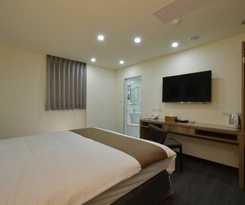 Plus Hotel