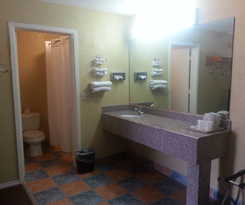 Hotel Traveler's Inn