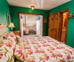 Courtney's Place Historic Cottages & Inns