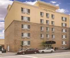 La Quinta Inn and Suites By Wyndham Brooklyn Downtown