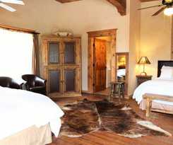 Hotel The Maverick Inn