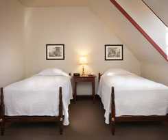 Hotel Colonial Houses - A Colonial Williamsburg