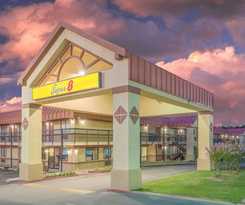 Hotel Super 8 By Wyndham Tulsa