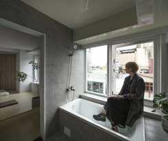 Light Inn -