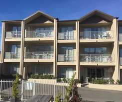 Hotel Clear Ridge Apartments