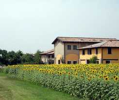 Ca' Del Rio Resort