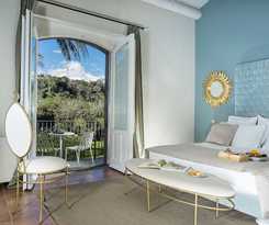 Hotel Donna Carmela Resort & Lodges