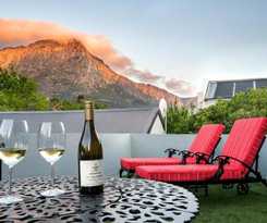 Hotel La Fontaine Guest House