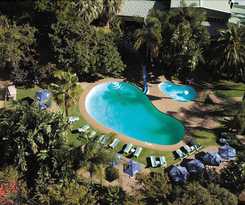 Hotel Safari Lodge & Convention Centre