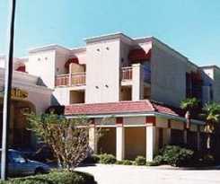 Quality Suites Bluebonnet Center