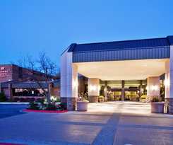 Sheraton Grand Rapids Airport Hotel, 