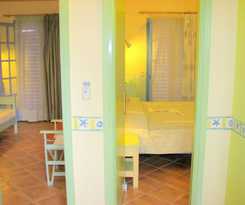 Simatos Apartments & Studios