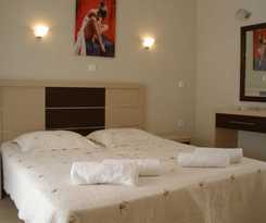Phaethon Apartments & Studios