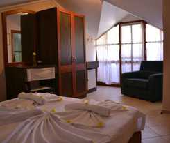 Grenadine Lodge