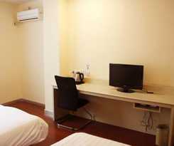 Hotel Hanting Express Lvcheng Square