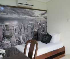 Hotel 717 Cesar Place