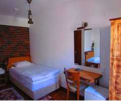  Amazon Petite Palace