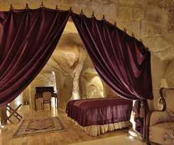 Golden Cave Suites