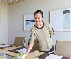 Hotel Courtyard By Marriott Iloilo
