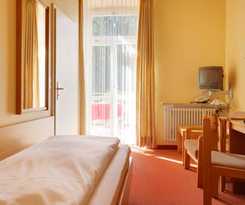 Hotel Dora