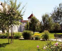 Kuroase Im Kloster