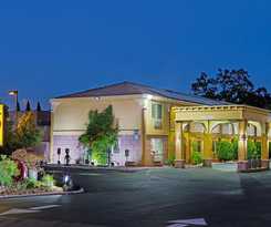 Hotel Super 8 By Wyndham Ukiah