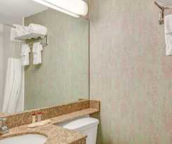 Hotel Ramada By Wyndham Parsippany