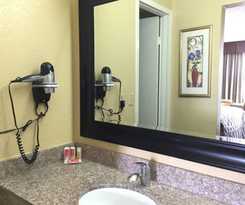 Econo Lodge White Pine