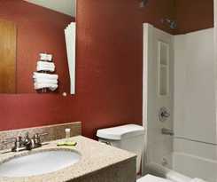 Super 8 By Wyndham Kalamazoo