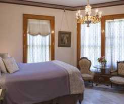 Hotel Henderson Castle Inn