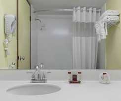 Hotel Ramada By Wyndham Kearney