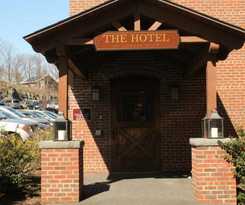 Hotel Diamond Mills & Tavern