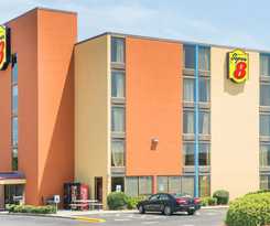 Hotel Super 8 By Wyndham Myrtle Beach/market Common Area