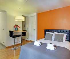 Short Stay Apartment Museum View